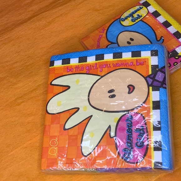 2 Grrrls napkins - Picture 3 of 4